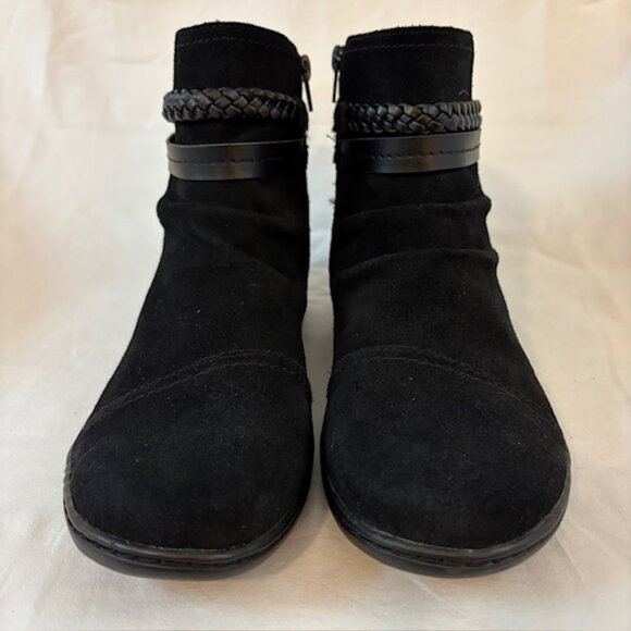 NWT Clarks Black Suede "Cora Braid" Ankle Booties Women's Size 10M - Picture 5 of 11